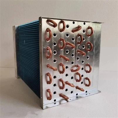 Condensatore evaporatore alettato