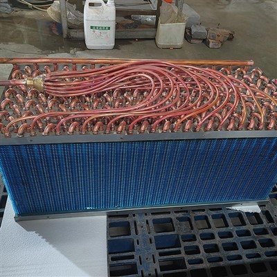 Condensatore a tubo in rame blu di grandi dimensioni